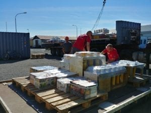 SAR in Höfn Loading the fireworks